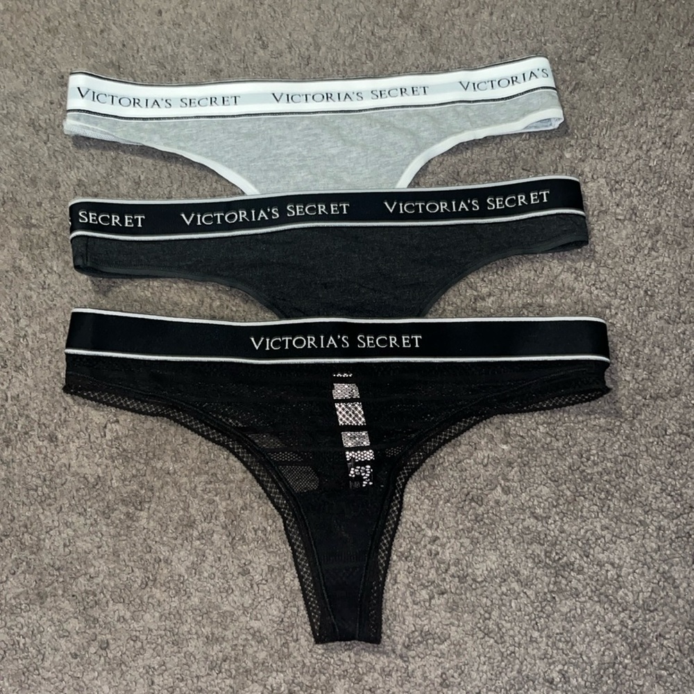 NWT SIZE medium Victoria’s Secret waist band panties